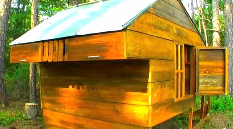 How To Build A Chicken Coop From Recycled Materials For 