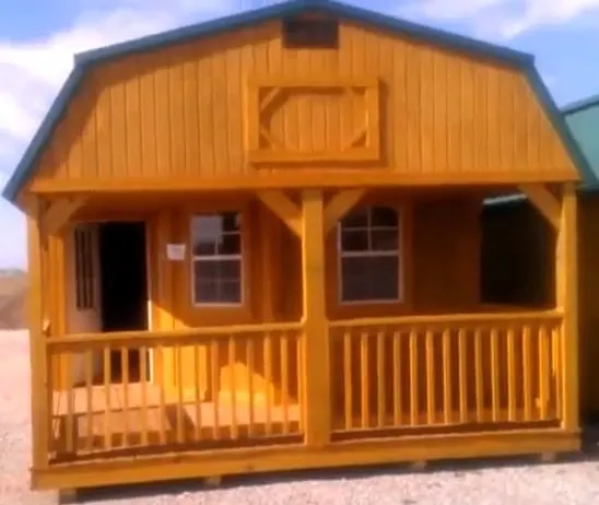 Tiny guest house complete! ✓ …. Off grid life is so crispy in