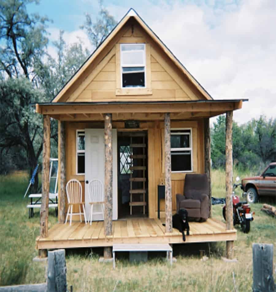 off grid solar cabin