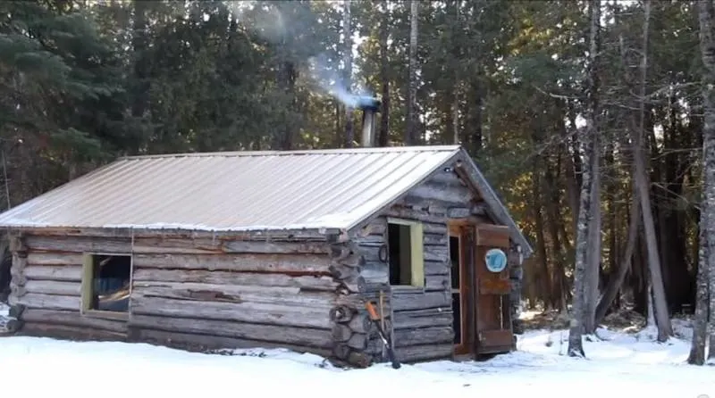 Off Grid Solar System for a Small Log Cabin