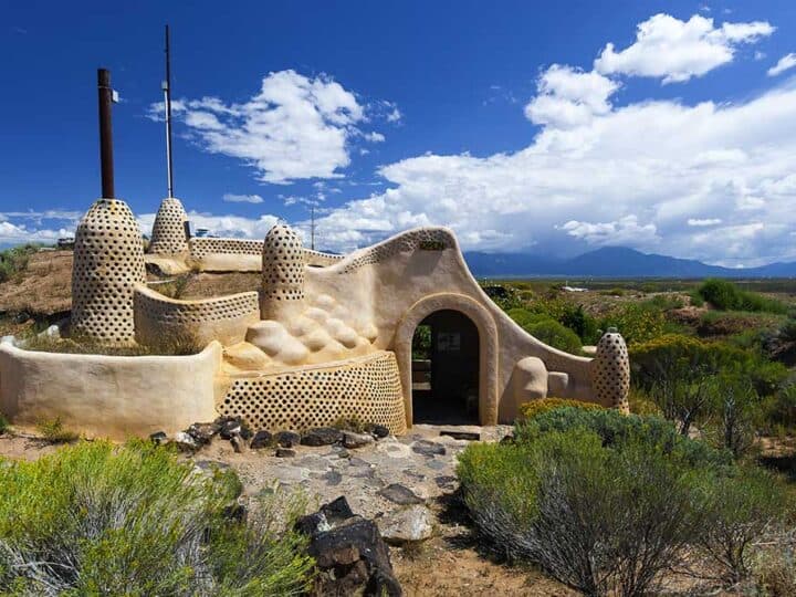 7 Reasons Why Earthships Are Awesome