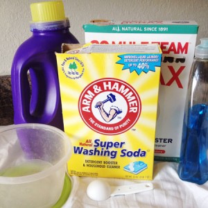 Make Your Own Laundry Detergent (Cheap!) - 2 Easy Recipes - Off Grid World