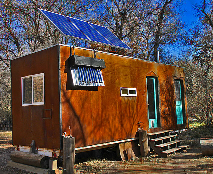 Amazing Off Grid Tiny House has No Mortgage or Utility 