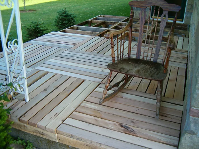 Upcycled pallet porch