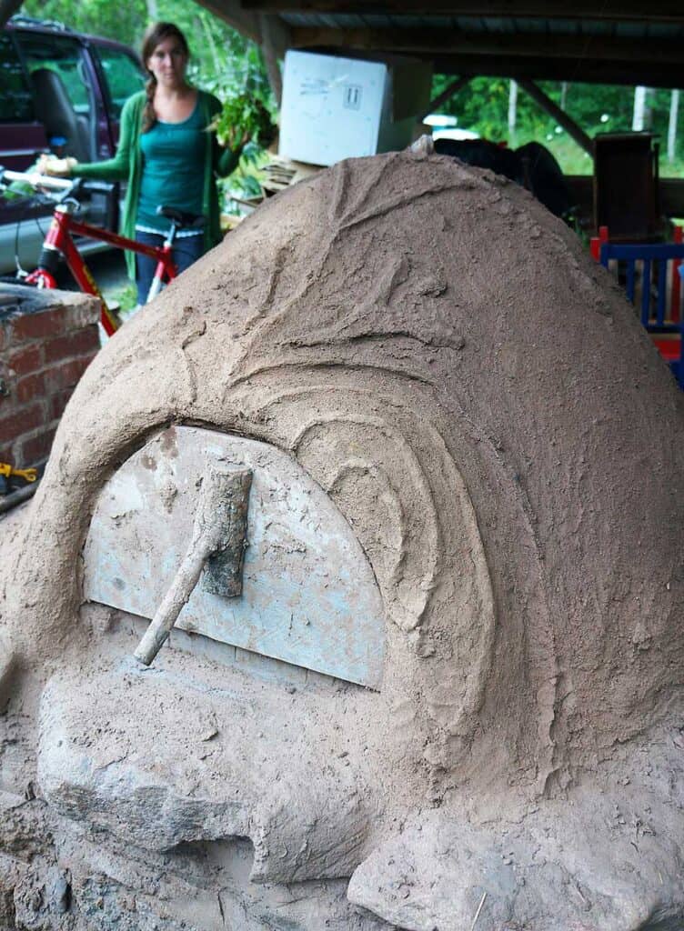 13 BEAUTIFULLY PRACTICAL Cob Ovens & How to Build One Yourself Off Grid World
