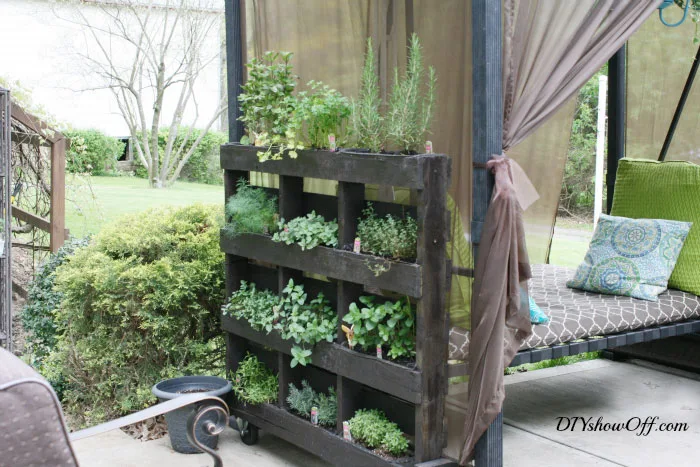DIY pallet herb garden