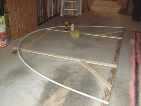 Building a hoop greenhouse