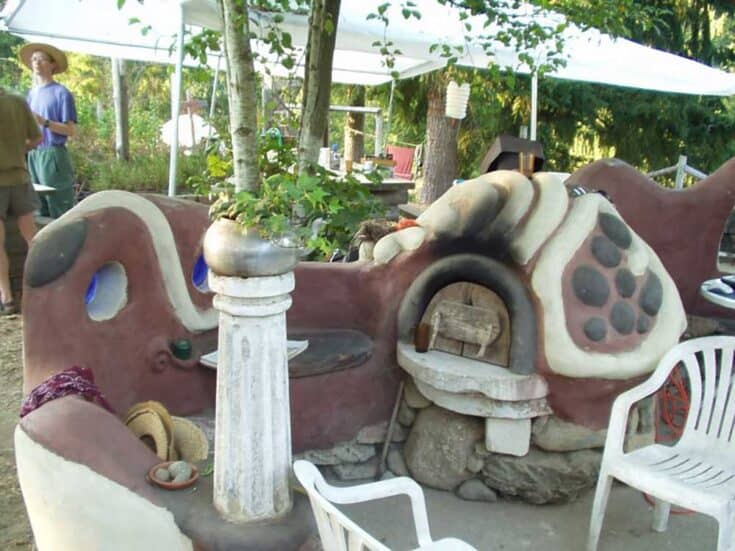 13 BEAUTIFULLY PRACTICAL Cob Ovens & How to Build One Yourself Off Grid World