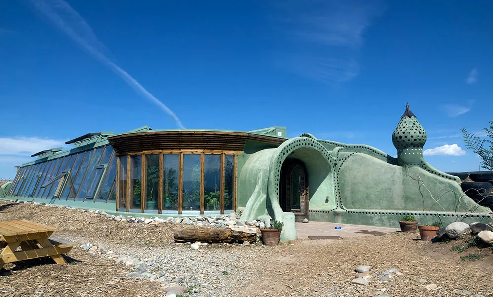 Off grid living in an Earthship