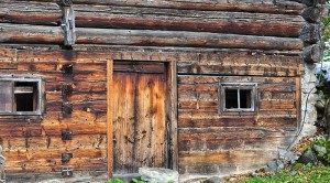 How To Build an Off Grid Cabin on a Budget - Off Grid World