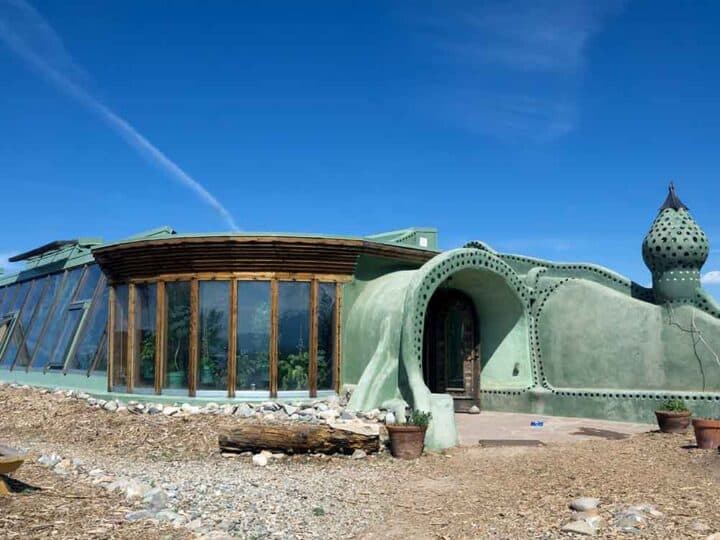 7 Reasons Why Earthships Are Awesome