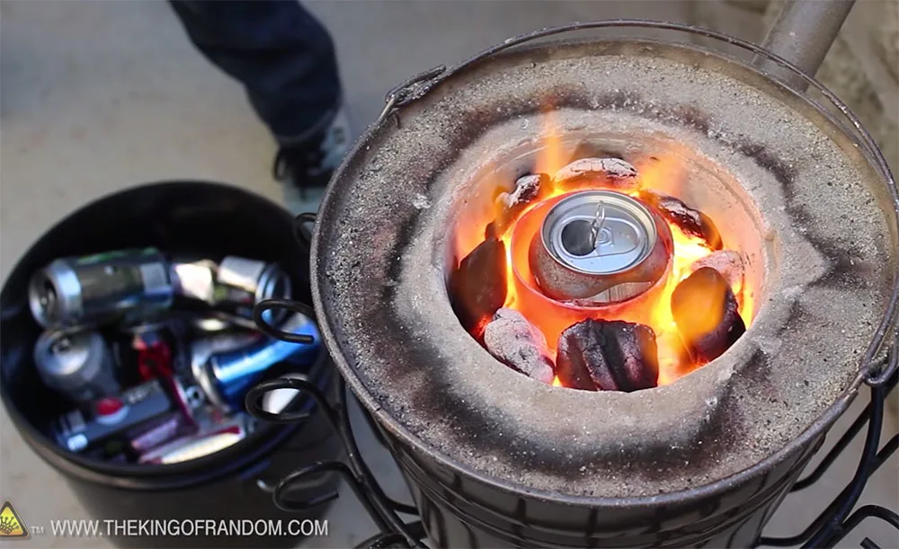 Melting Aluminum Cans With 20 Homemade