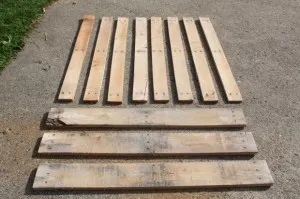pallet-furniture-lumber