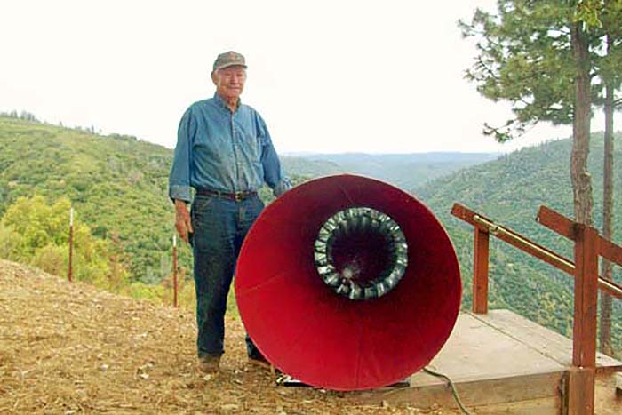 89 Year Old Veteran Invents “Bladeless” Bird Friendly Wind Turbine