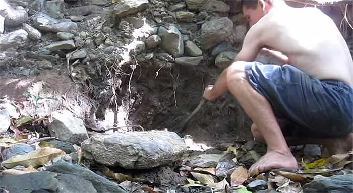 wattle-and-daub-shelter15