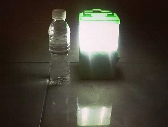 lamp using water