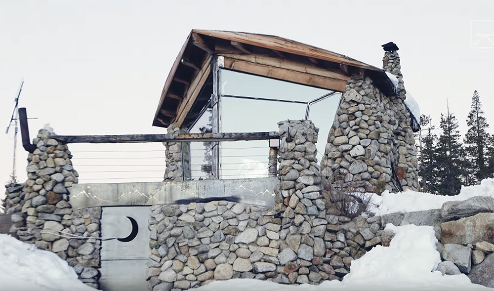 Incredible Off Grid Tiny House Built By Pro Snowboarder