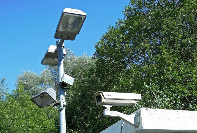 Off Grid Security: How to Keep Your Home Safe while Living off the Grid ... - Off-Grid Home Security Solutions