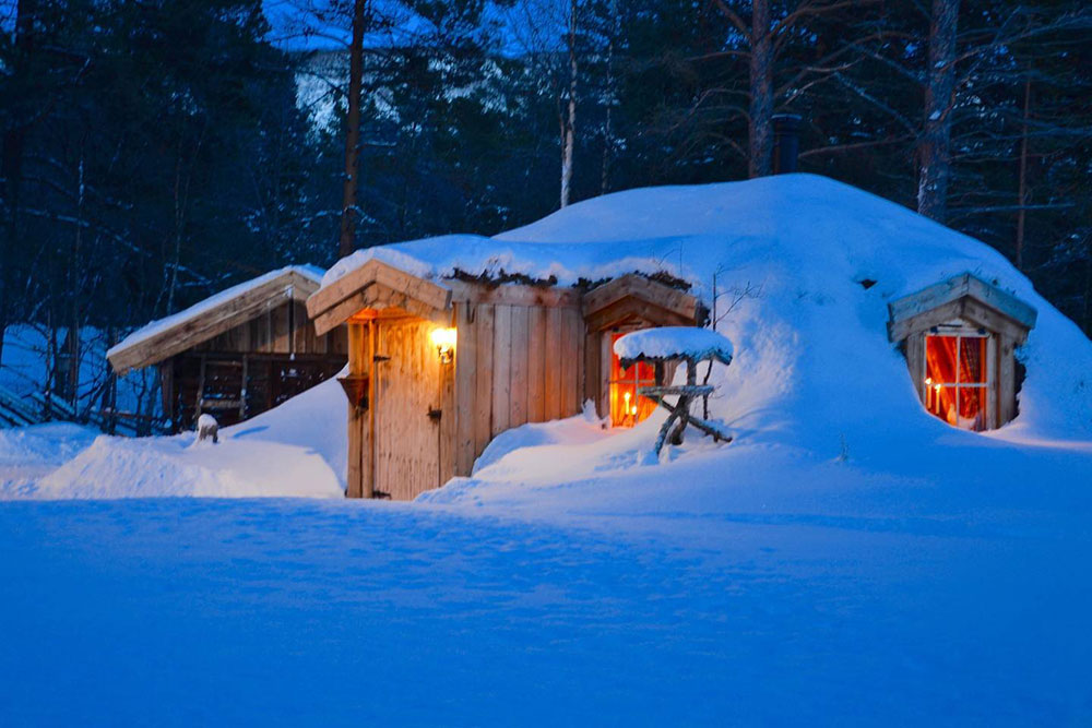 Hobbit tiny cabin