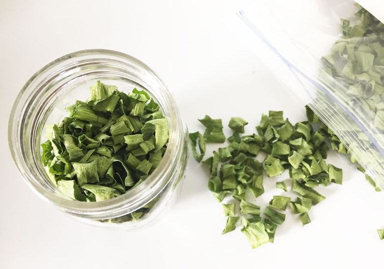 How to dry green onions