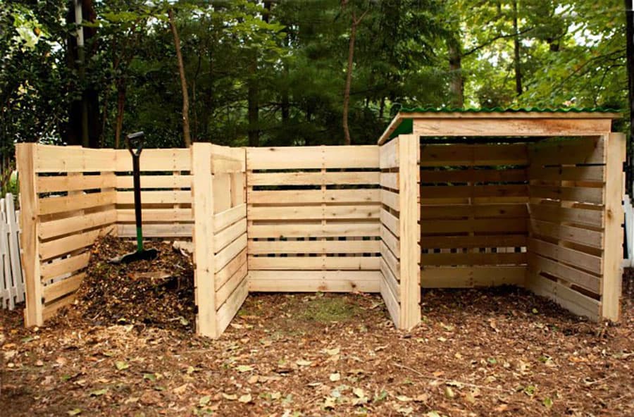 12 Impressive Pallet Fence Ideas Anyone Can Build - Off Grid World